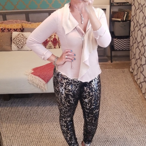 🚨CLOSET BLOWOUT!🚨 - Picture 4 of 6